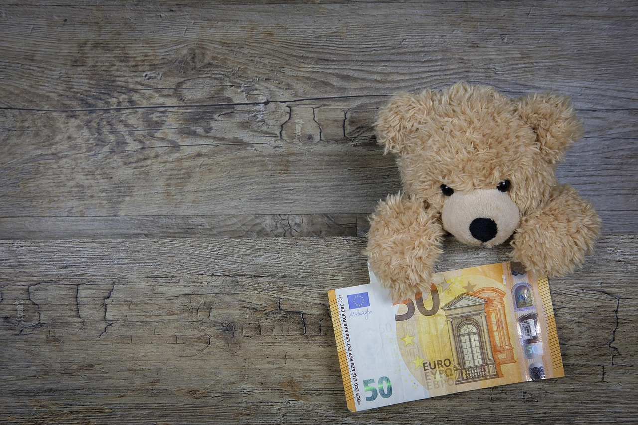 Immagine che illustra il concetto di donazione della casa con usufrutto ai figli.